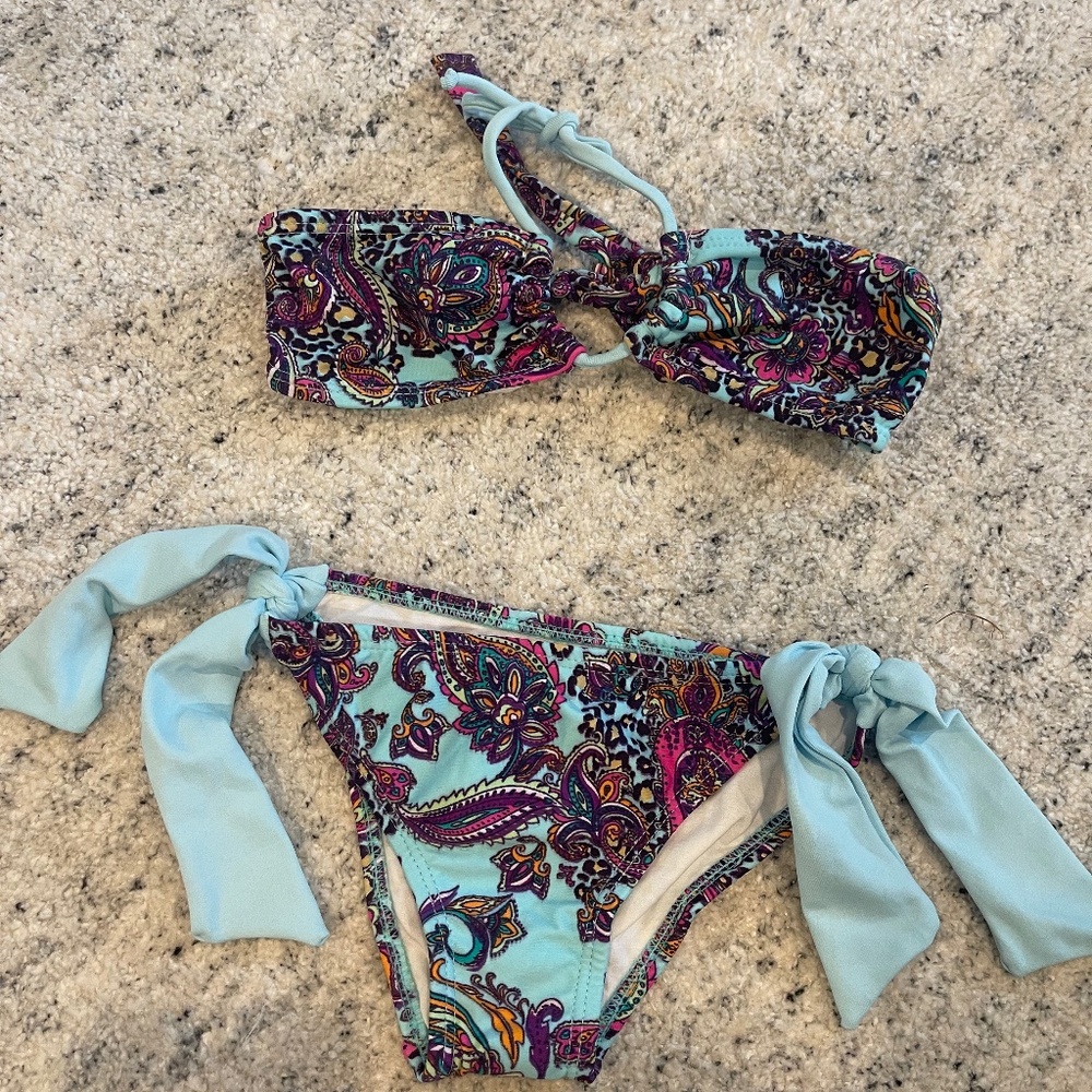 Kids paisley bikini with size ties